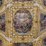  Nell�undicesimo invece, quello centrale, (l�unico realizzato interamente da Finoglio) vi sono i due santi che ascendono al cielo in compagnia di san Francesco, sant�Antonio e santa Chiara